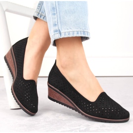 Chaussures compensées femme en daim ajouré, noir Potocki SZ12306 le noir 4