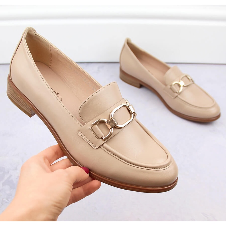 Chaussures femme, mocassins avec chaîne, beige Vinceza 58270 1