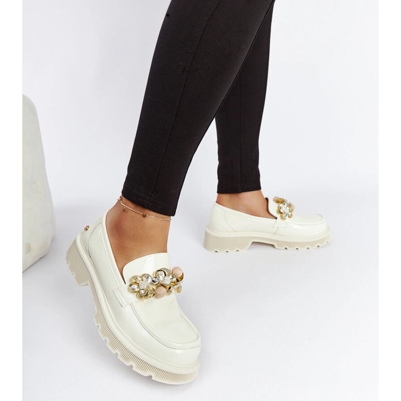 Mocassins en cuir verni beige Goe NN2N4202 2