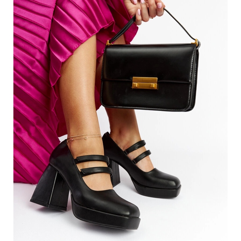Escarpins Cher noirs à talon bloc massif le noir 1 Escarpins Cher noirs à talon bloc massif le noir 1