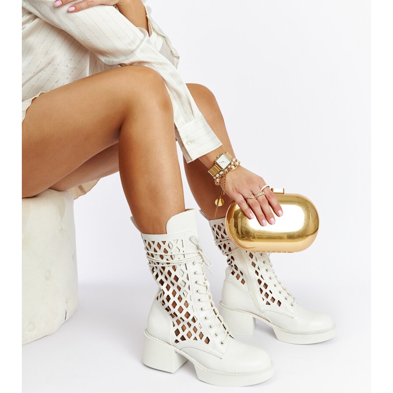 Bottines à talons ajourées blanches Visalia 1