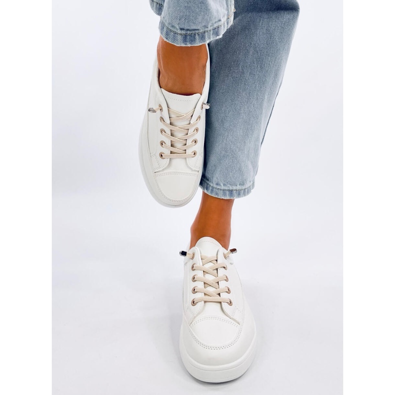 Baskets femme beiges blanc 2