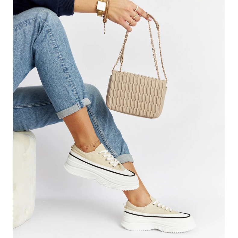 Baskets beiges sur la plateforme Plesio 1 Baskets beiges sur la plateforme Plesio 1