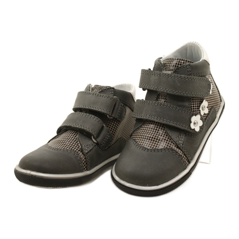 Chaussures en cuir des filles avec des fleurs blanches 91904 Gray Bartek gris 3