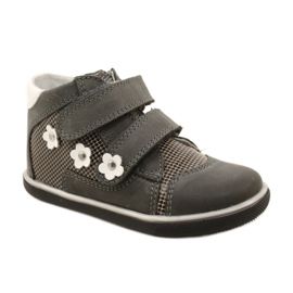 Chaussures en cuir des filles avec des fleurs blanches 91904 Gray Bartek gris 1