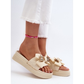 Tongs beiges pour femmes avec nœud et ours en peluche Katterina 2