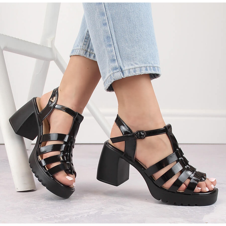 Sandales femme à talons hauts et plateforme en cuir verni, noir Vinceza 66621 1