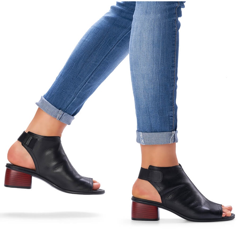 Sandales à talons hauts pour femmes confortables en cuir avec velcro Remonte R8770-01 le noir 1