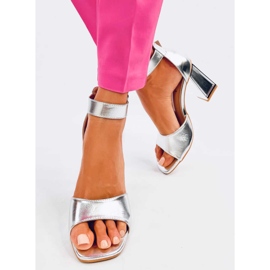 Sandales à talons avec ceinture Ellen Silver argent 2 Sandales à talons avec ceinture Ellen Silver argent 2