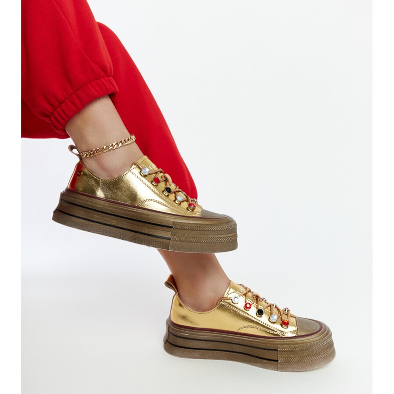 Baskets dorées sur la plateforme GOE NN2N4055 d'or 2