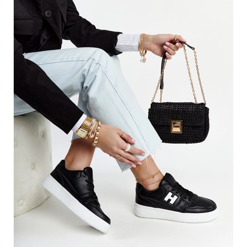 Baskets noires sur plateforme Mentha blanche 1