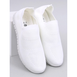 Colons Baskets chaussettes blanches 5