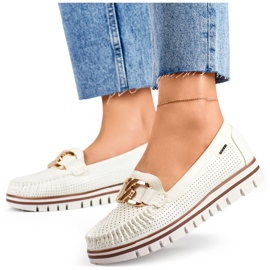 Mocassins ajourés femme confortables et élégants, chaussures ajourées blanches 3