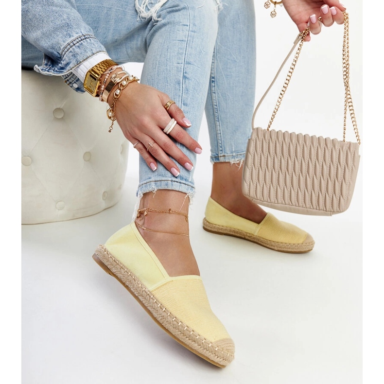Espadrilles brillantes jaunes sur la plateforme Ming 1
