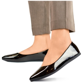 Ballerines classiques noires vernies, confortables le noir 2