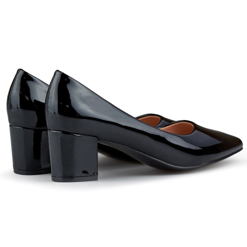 Escarpins vernis noirs à bout pointu et talon bas le noir 1