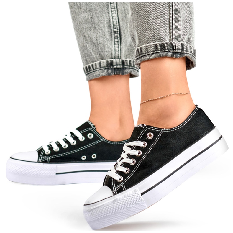 Baskets noires à semelle épaisse, baskets classiques pour femmes sur la plateforme le noir 1