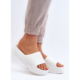 Tongs à semelles épaisses pour femmes Oreithano blanc 2