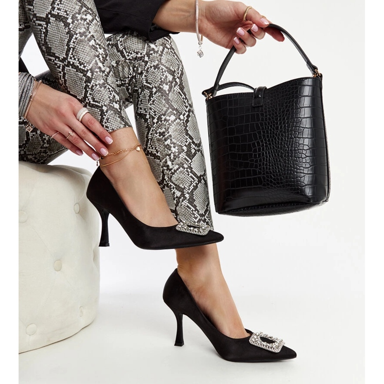 Escarpins noirs finition satinée et strass Clemente 1