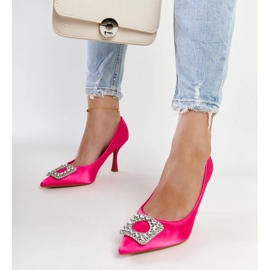 Escarpins roses finition satinée et strass Clemente 1 Escarpins roses finition satinée et strass Clemente 1