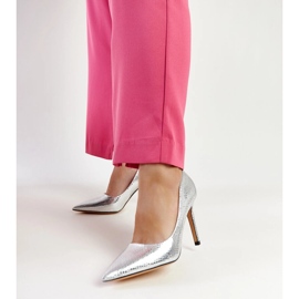 Talons aiguilles en argent verni pour vins 2