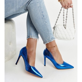 Talons aiguilles bleus vernis 1