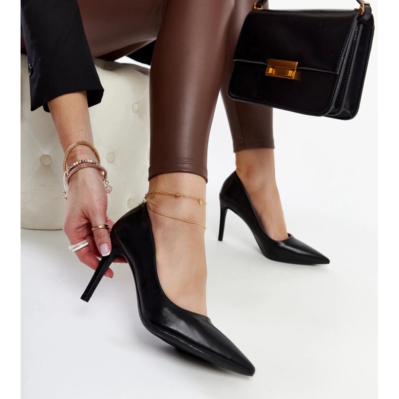 Talons hauts Yassira classiques noirs le noir 1