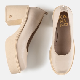 Escarpins à talons en cuir beige par Karino 2