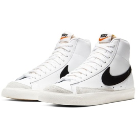 Chaussures Nike Blazer Mid '77 W CZ1055 100 blanche 1