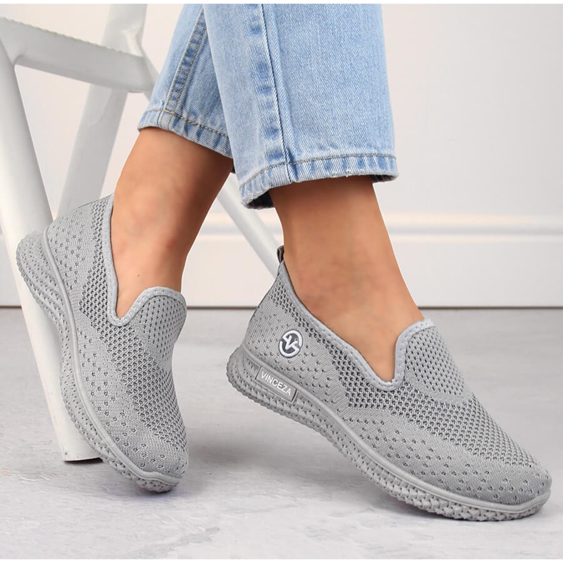 Chaussures de sport à enfiler grises pour femmes Vinceza 34602 1 Chaussures de sport à enfiler grises pour femmes Vinceza 34602 1