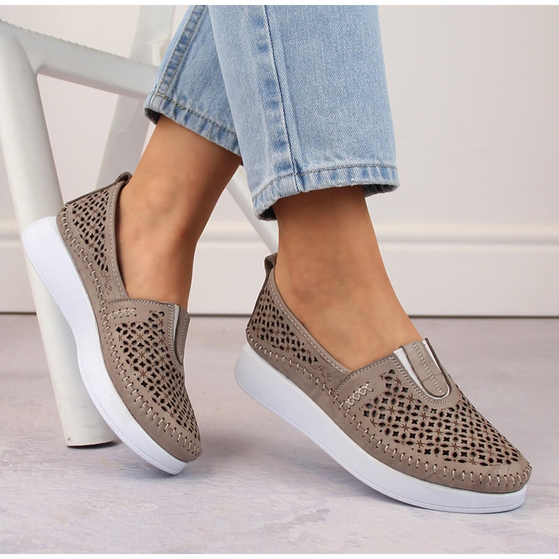 Slip-on femme en cuir ajouré, beige T.Sokolski 0712 2
