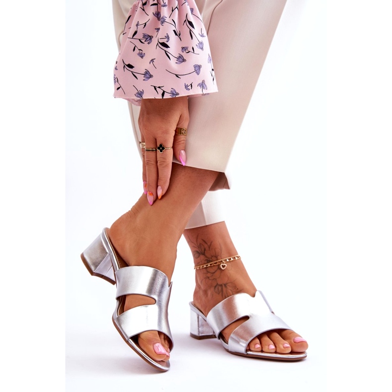 Joia Chaussons classiques en cuir à talon bas, argent 1