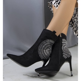 PA1 Bottes isolées noires sur un talon aiguille Nolani le noir 1