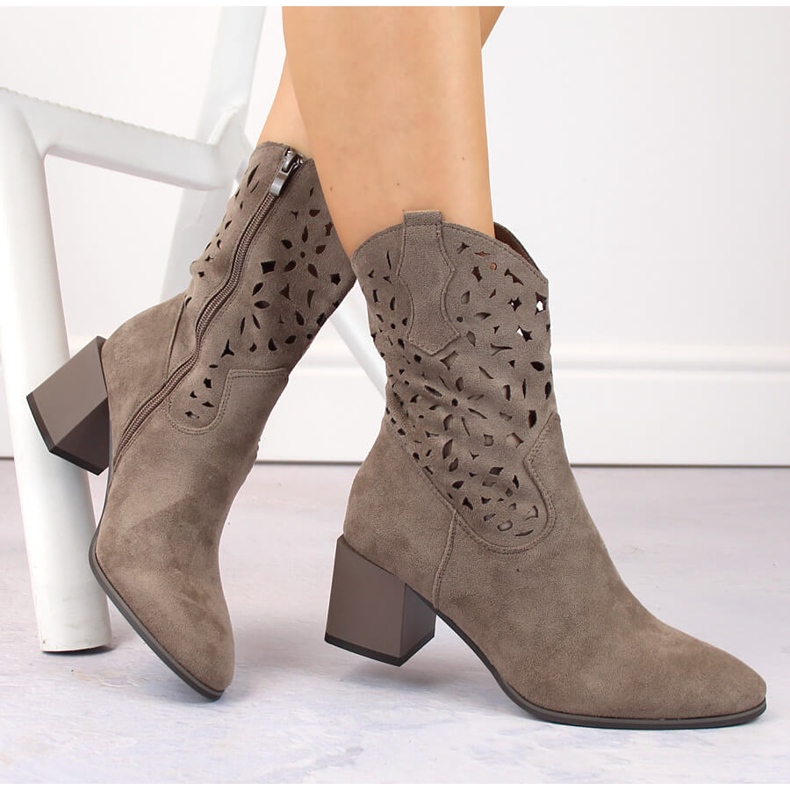 Santiags ajourées femme en daim marron Jezzi ASA217-7 beige 1