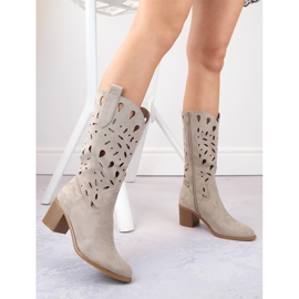 M. DASZYŃSKI Bottines ajourées en daim pour femme, beige clair M.Daszyński MR2337-3 2