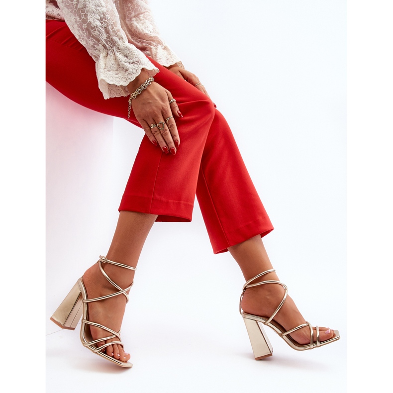 Sandales à talons hauts dorées Josette à la mode d'or 1