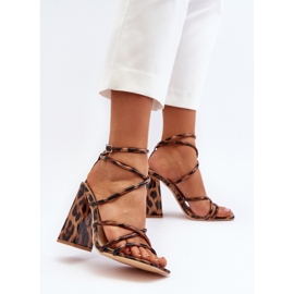 Sandales à talons hauts marron à la mode Josette brun 6