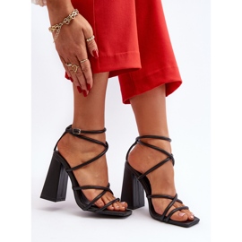 Sandales à talons hauts Josette noires à la mode 2
