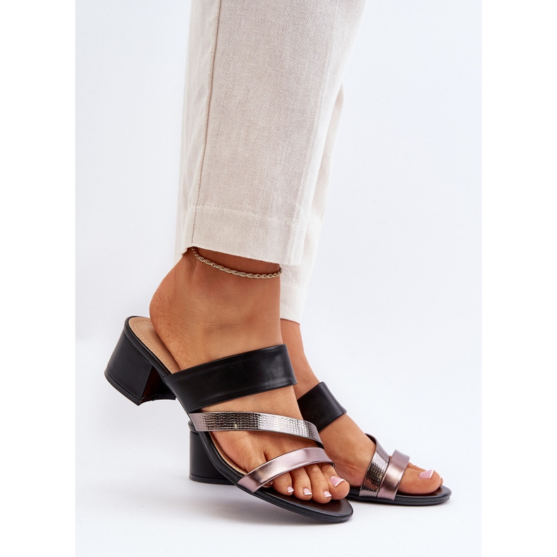 Tongs à talon bas pour femmes noires Rosila 2