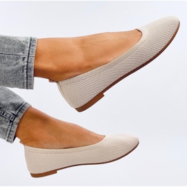Cavaday Ballerines chaussettes beiges 1