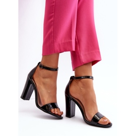 Sandales noires à talons hauts Thakko 2