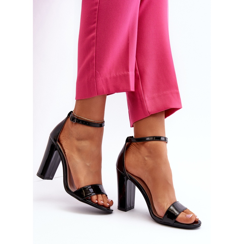 Sandales noires à talons hauts Thakko 2