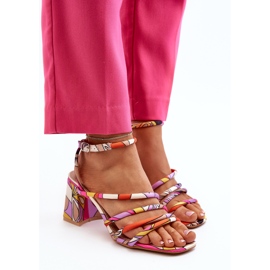 Sandales à motifs sur un talon haut violet Jenglla 7