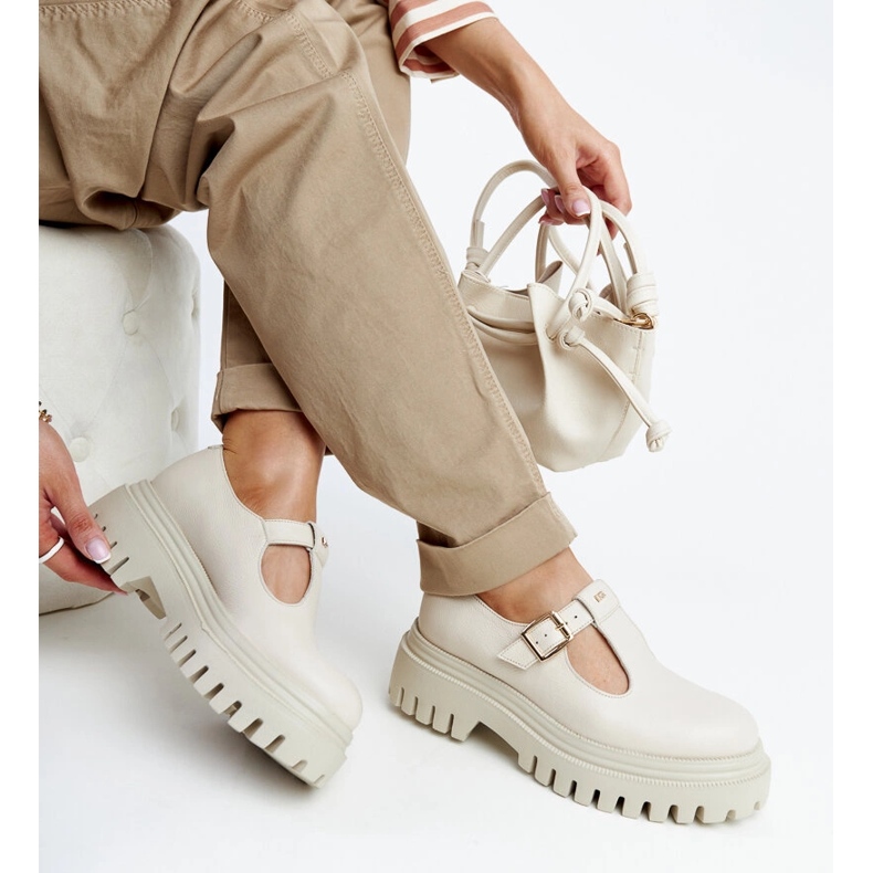 Chaussures Karino en cuir beige 1