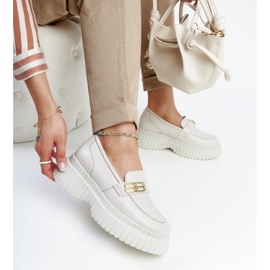 Chaussures en cuir beige clair, mocassins Karino 1 Chaussures en cuir beige clair, mocassins Karino 1