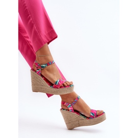Sandales compensées tressées fuchsia à motifs Anihazra rose 10