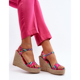 Sandales compensées tressées fuchsia à motifs Anihazra rose 2
