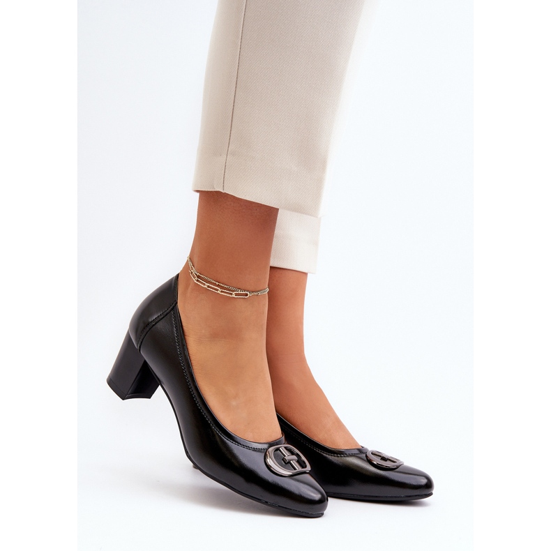 Vinceza Escarpins noirs à talons bas Aeliris avec décoration le noir 2