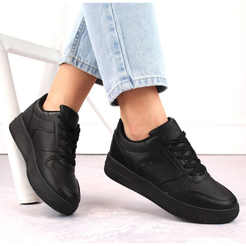 Chaussures de sport Potocki W WOL216B, noires 1