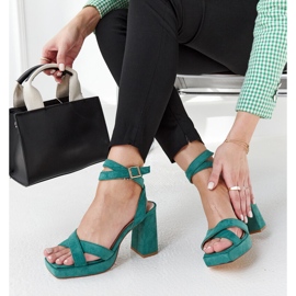 Sandales à talons Salla en daim vert 3